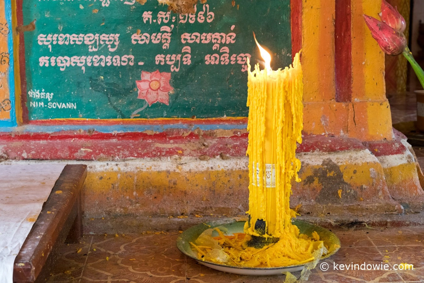 Molten candle