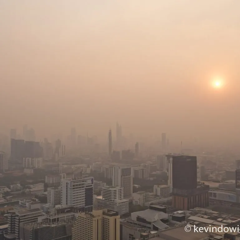 Hazy sunset, Bangkok